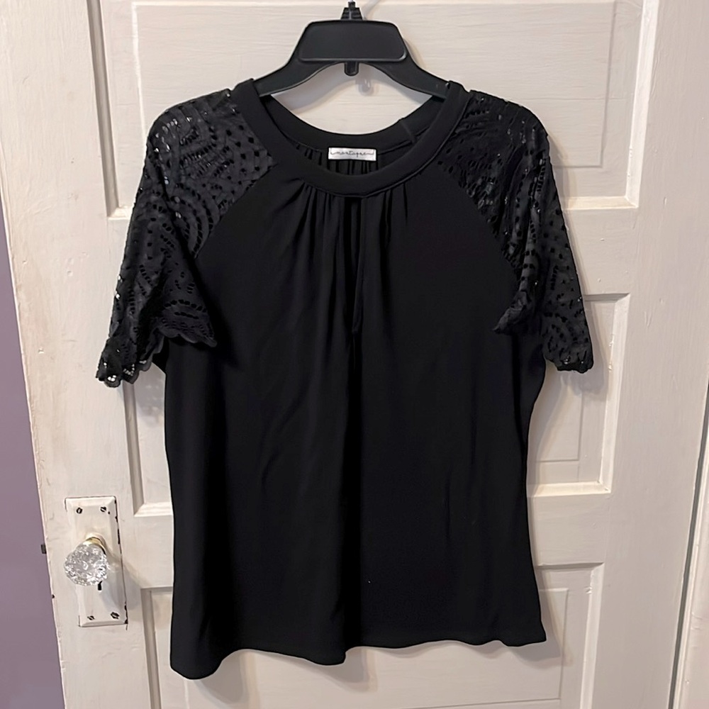 Montagne Flirty Black Shirt